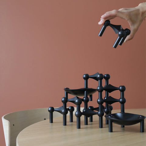 Kerzenhalter matt schwarz Stoff Nagel Copenhagen –