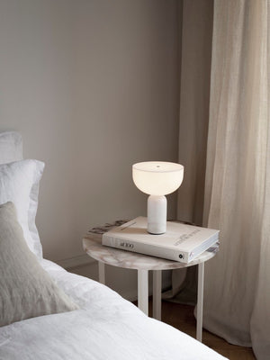 Kizu Table Lamp portable weiß New Works